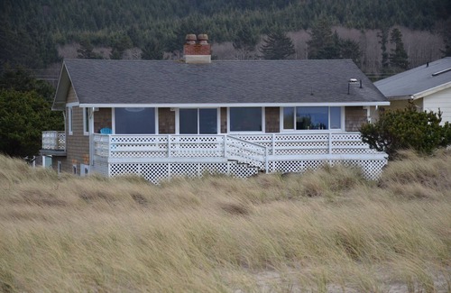 Rockaway Beach House | Spectacular oceanfront home w/stunning views, 4 bdrms, just steps from the beach