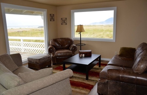 Rockaway Beach House | Spectacular oceanfront home w/stunning views, 4 bdrms, just steps from the beach