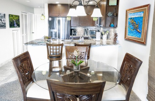 Kihei Condo | Spectacular Ocean View Front Row 2 Bedroom Condo! H-209