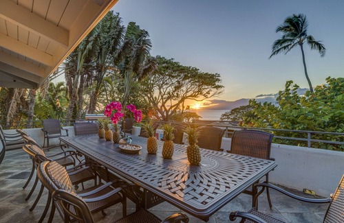Kahana House | Spectacular Ocean View. Close to Beaches & Shopping Plaza. Large Pool & Spa