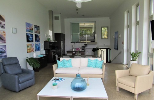 Lihue Condo | Spectacular Oceanfront Penthouse, AC, Sleeps 6