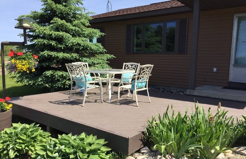 Atwood House | Spectacular Orchard and Lake views with Magnificent Sunsets!