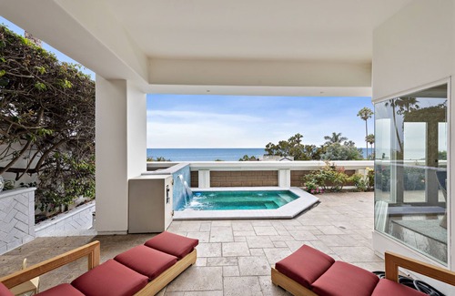 South Laguna House | Spectacular panoramic ocean views and beautifully furnished!