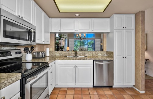 La Quinta House | Spectacular PGA West Stadium Course, Pond Front, Gas BBQ, Steps to Pool and Spa