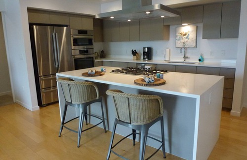 Roosevelt Condo | Spectacular Portland on The Park Unit with 2 Master Bedroom Suites