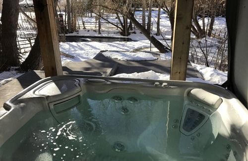 Bozeman House | Spectacular Retreat Minutes from Downtown Bozeman - 4 Bedrooms on Tranquil Creek