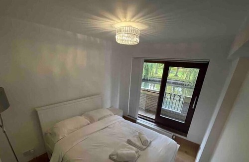 Cambridge City Centre Apartment | Spectacular River Views In The HEART of Cambridge!