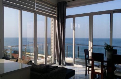 Kollupitiya Apartment | Spectacular Sea View 3 Bedrooms Apartment