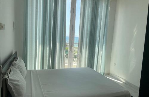 Kollupitiya Apartment | Spectacular Sea View 3 Bedrooms Apartment