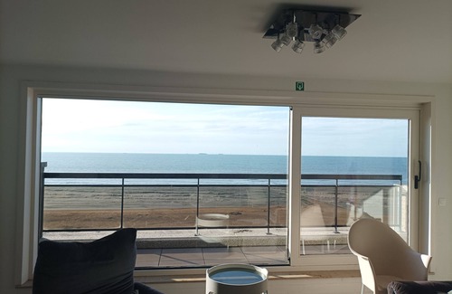Wenduine Apartment | SPECTACULAR SEAVIEW NEAR BRUGES - SPACIOUS APARTMENT 3 BEDROOMS 2 TERRACES