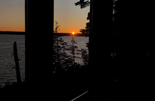 Havelock-Belmont-Methuen Cottage | Spectacular South Facing Ultimate Privacy on Jack Lake with your own Sand Beach!