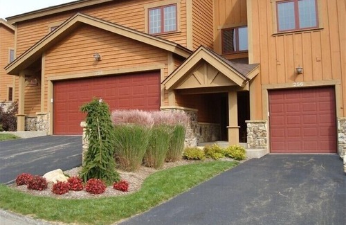 Champion House | Spectacular Southwind Home! Excellent Ski In/Ski Out Access