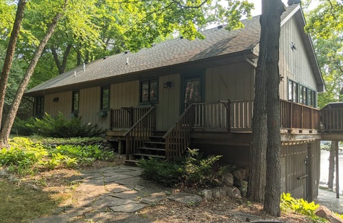 South Haven House | Spectacular Sunsets on Premier Lake Sylvia