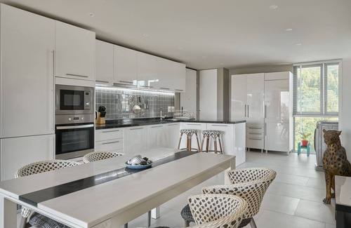 Patong Apartment | Spectacular two bed penthouse amazing sea views