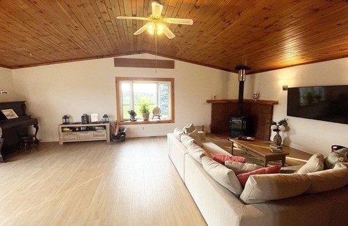Douro-Dummer House | Spectacular unparalleled sunrises and sunsets