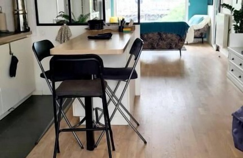 Sainte-Anne - Zone portuaire Apartment | Spectacular view of the Loire and the machines