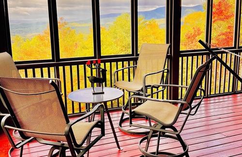 Dahlonega House | Spectacular Views-5BR-Hot Tub-Game Rm-TOP Location-dog friendly-near wineries!