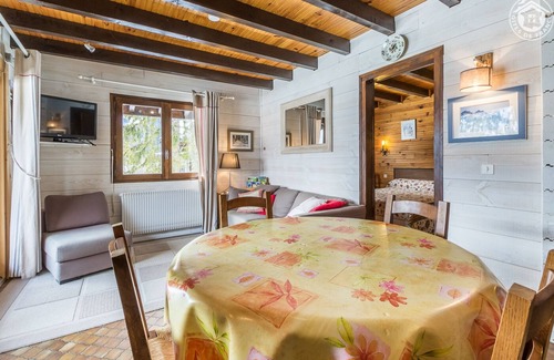 La Giettaz Apartment | Spectacular views at the foot of the imposing Chaîne des ARAVIS