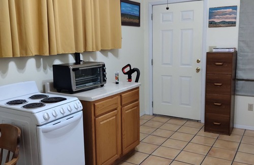 Rio Rancho Apartment | Spectacular views from this Terrific studio with AC near balloon fiesta.