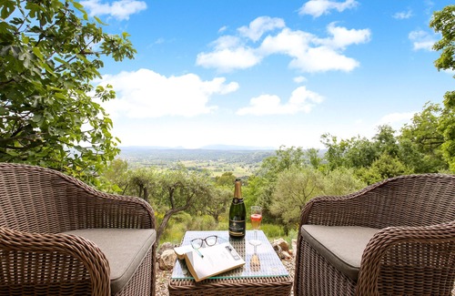 Fayence House | Spectacular Views, Pool & 5-Bedroom Family-Friendly Holiday Home in Provence