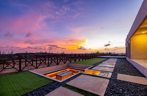 Alto Vista Villa | Spectacular Villa Bella Luna, Island and Ocean View, near beaches, sleeps 6.