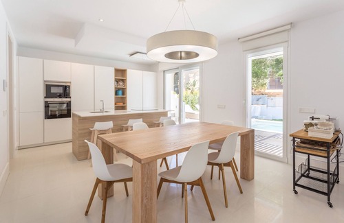 Guadalmina Villa | Spectacular Villa with private pool and garden. El Noruego