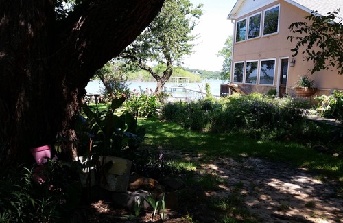 Lake Worth House | Spectacular Waterfront Lake House 8 Miles NW of Downtown Fort Worth!