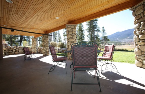 Granby House | Spectacular Winter Park Retreat on Pole Creek Golf Course (15 min to WP)