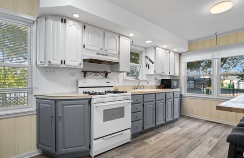 Speedway House | Speedway-N-Pines, Home Away from Home