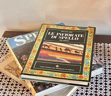 Spello Apartment | Spello Vacanze Dante's House piano terra