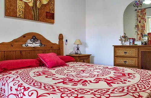 Los Franceses-la Vega House | Spend an unforgettable vacation in this quietly located vacation home with pool.
