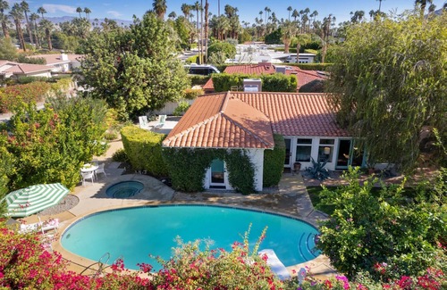 Tahquitz River Estates House | Spend Fall in Palm Springs! A Charming Bungalow with Private Pool and Green Space!
