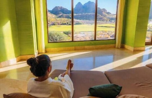 Loreto House | Spend Thanksgiving Weekend with your family at this gorgeous resort in Baja!