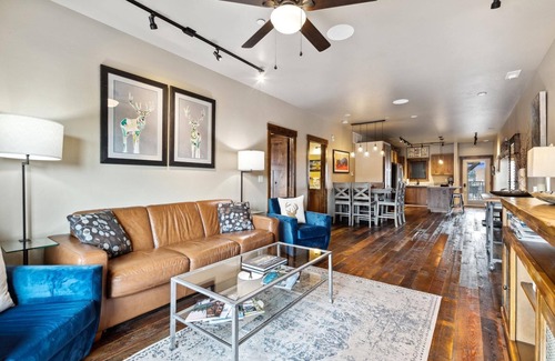 Whitefish Condo | Spend the Holidays in Whitefish! Amazing Pet Friendly Penthouse in the heart of Downtown!