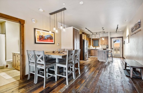Whitefish Condo | Spend the Holidays in Whitefish! Amazing Pet Friendly Penthouse in the heart of Downtown!