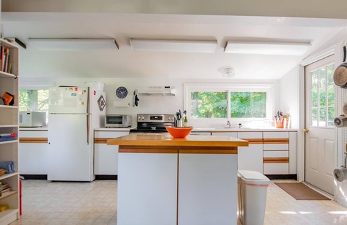 Eagles Mere Cottage | Spend time watching the deer at "Cook's Cottage" in Eagles Mere