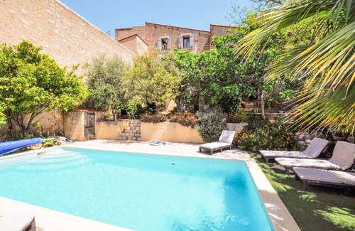 Tautavel House | Spend your vacation in this spacious vacation oasis with swimming pool in Tautavel.