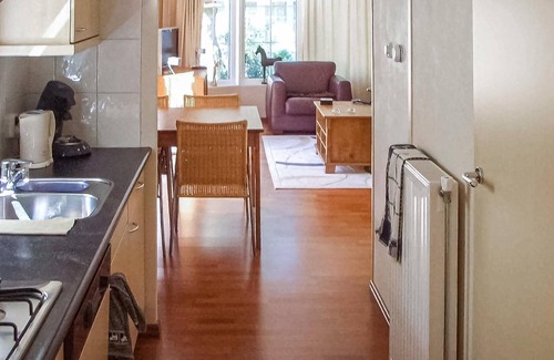 Municipality of Wageningen House | Spend your vacation in this cozy cottage near charming towns and lots of nature.