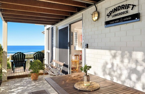 Yamba Apartment | Spindrift Lowerdeck with Beach and Ocean views! Couples paradise 1 bed.