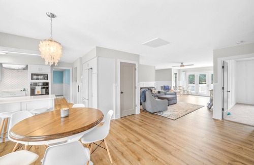 Oriental House | Spinnaker Point - Waterfront with Dock