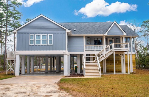 Oriental House | Spinnaker Point - Waterfront with Dock