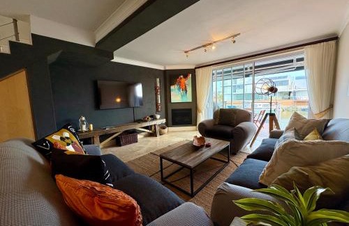Waterfront House | Spinnaker Quays Waterfront Villa