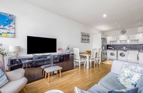 Gosport Apartment | Spinnaker View Apartment | Pass The Keys
