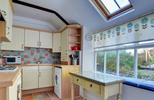 Beaminster House | Spinners Hatch in Beaminster