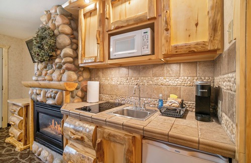 Grand Lake Hotel | Spirit Lake Lodge