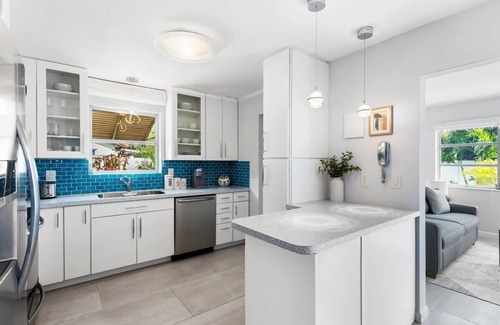 Wilton Manors House | Splash into Sunshine: Heated Pool Oasis!