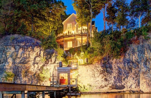 Teall Beach House | Splash into the Finger Lakes at Locke's Glen and walk to Zugibe Winery!