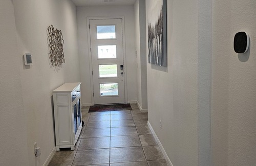 Florida Central Atlantic Coast Villa | Splash & Stay! Free Kids Waterpark/9BR Villa 7 Miles to Disney/Sleeps 18!