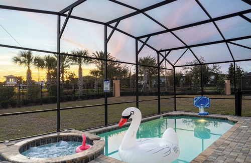 Florida Central Atlantic Coast Villa | Splash & Stay! Free Kids Waterpark/9BR Villa 7 Miles to Disney/Sleeps 18!