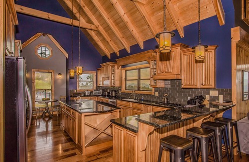 Gatlinburg - Pigeon Forge Cabin | Splashing at the Bluffs